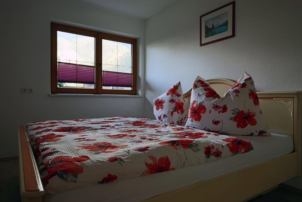Appartments Haus Hueber Pfunds Room photo